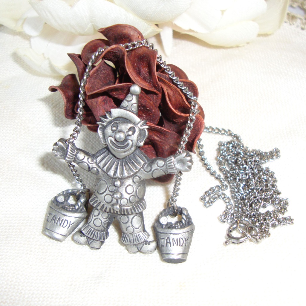 Vintage Pewter Jj Climbing Clown 15$
